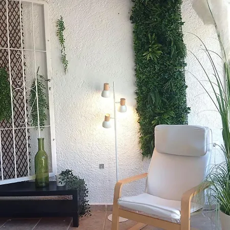 Appartement Lush With Sunny Terrace *